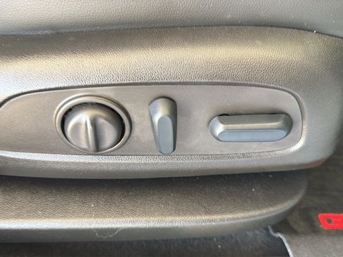 Used 2022 GMC Acadia AT4 w/ Preferred Package image 20