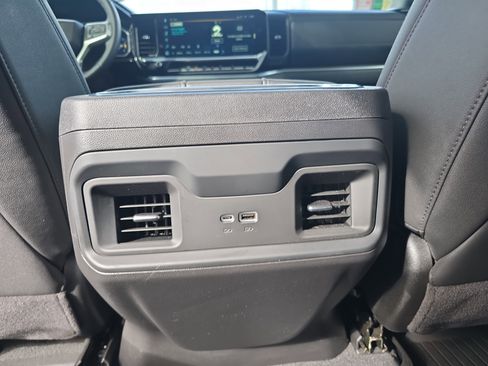 Used 2026 Chevrolet Silverado 1500 LT Trail Boss w/ Convenience Package II image 17