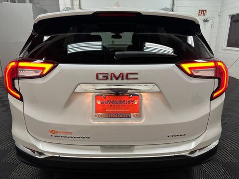 Used 2022 GMC Terrain SLT AWD/4WD image 9