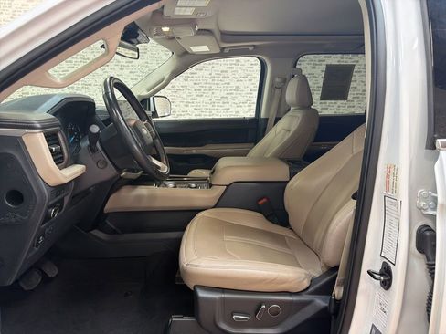 Used 2024 Ford Expedition Max Limited AWD/4WD image 25