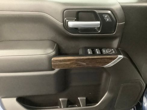 Used 2019 GMC Sierra 1500 Elevation w/ Elevation Value Package AWD/4WD image 9