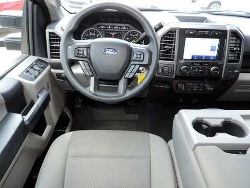 Used 2022 Ford F250 XL w/ STX Appearance Package AWD/4WD image 14