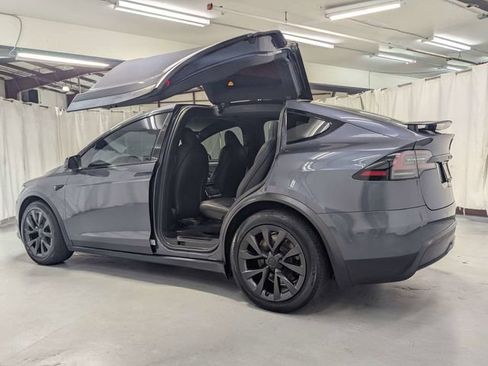 Used 2022 Tesla Model X AWD/4WD image 28