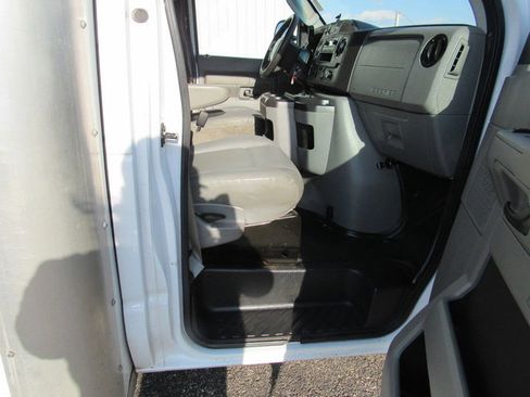 Used 2023 Ford E-350 and Econoline 350 Super Duty w/ Power Windows & Locks Group image 13