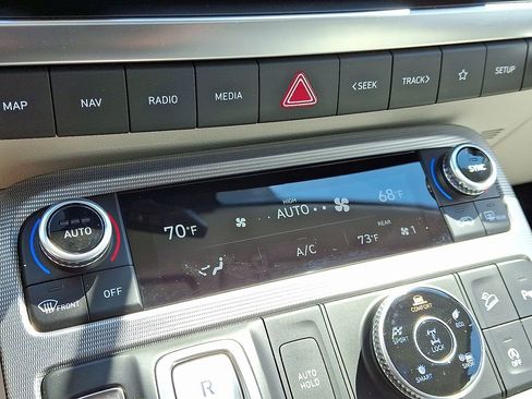 Used 2025 Hyundai Palisade Calligraphy image 15