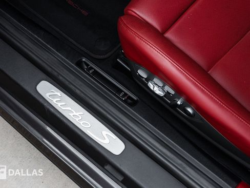 Used 2015 Porsche 911 Turbo S image 20