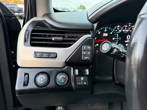 Used 2019 GMC Yukon XL Denali w/ Denali Ultimate Package image 38