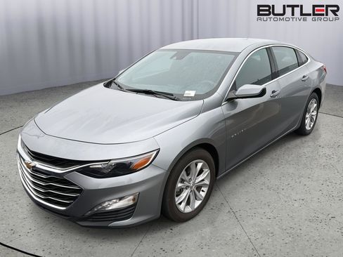 Used 2025 Chevrolet Malibu LT FWD image 1