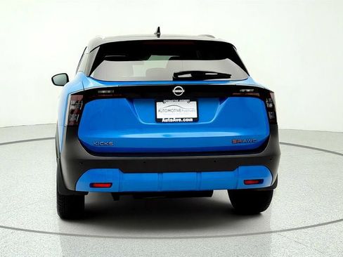 Used 2025 Nissan Kicks SR w/ SR Premium Package AWD/4WD image 6