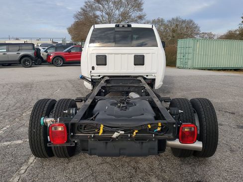New 2025 RAM 4500 Tradesman image 11