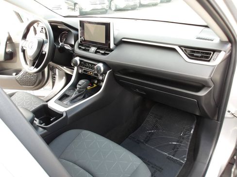Used 2023 Toyota RAV4 XLE FWD image 13