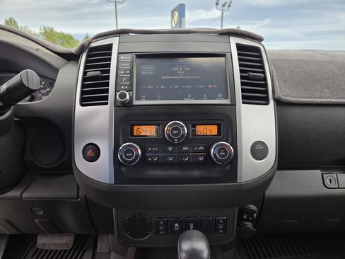 Used 2020 Nissan Frontier SV RWD image 25