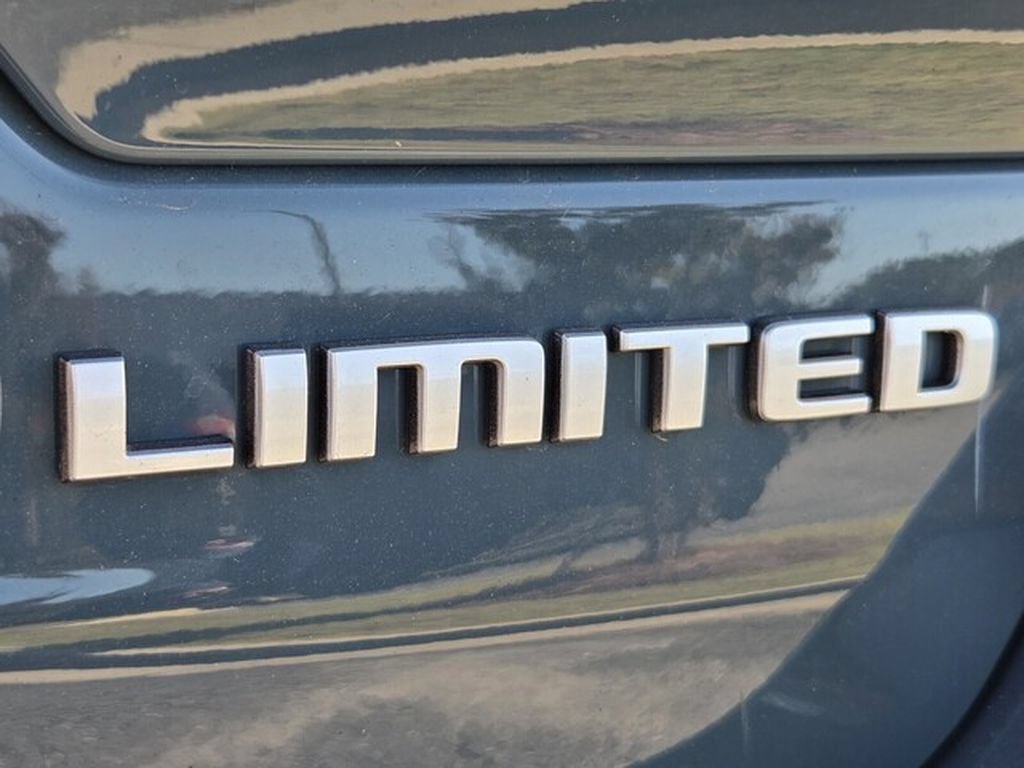New 2027 Jeep Grand Cherokee Limited RWD image 8