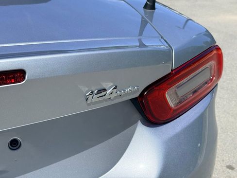 Used 2019 FIAT 124 Spider Abarth w/ Navigation & Sound Group RWD image 10