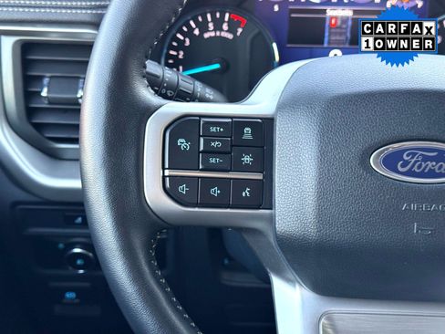 Used 2024 Ford Expedition XLT image 24