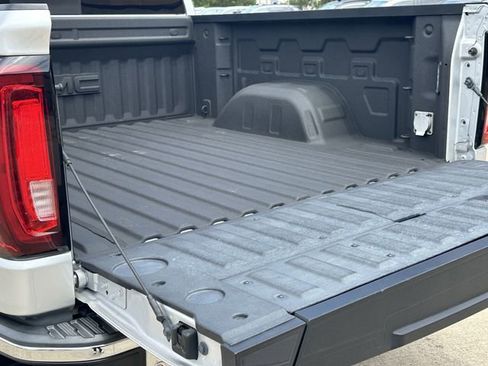 Used 2022 GMC Sierra 1500 SLT AWD/4WD image 35