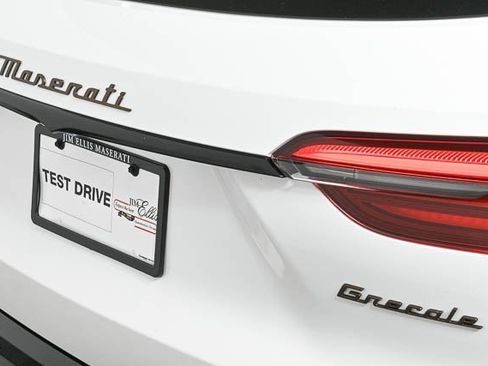 New 2025 Maserati Grecale Folgore image 37