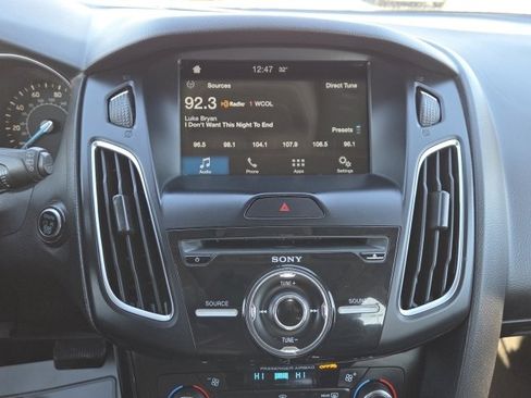 Used 2016 Ford Focus Titanium w/ Titanium Cold Weather Package image 18