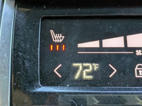 Certified 2024 Volvo XC90 B6 Ultimate w/ Lounge Package image 19