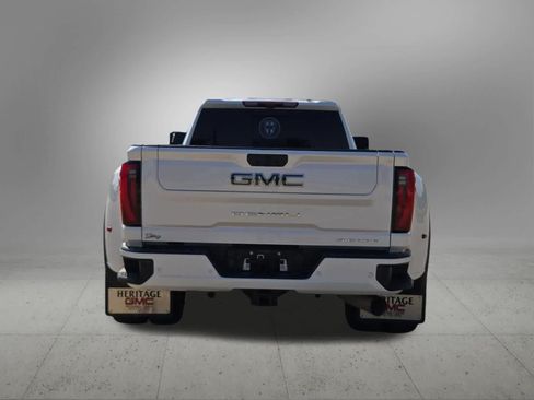 Used 2024 GMC Sierra 3500 Denali Ultimate AWD/4WD image 5