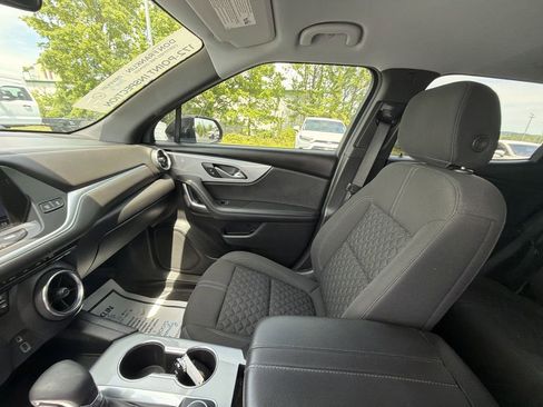 Used 2021 Chevrolet Blazer LT w/ Midnight/Sport Edition FWD image 11