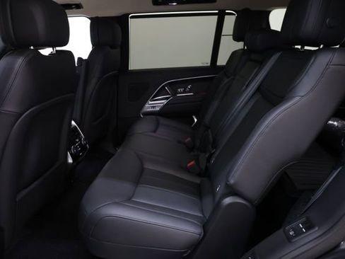 Used 2025 Land Rover Range Rover Long Wheelbase SE image 70