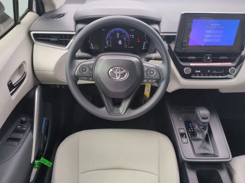 Used 2026 Toyota Corolla Cross L image 15