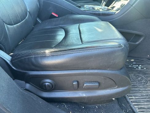 Used 2015 Buick Enclave Leather image 12