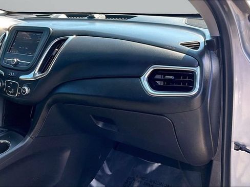 Used 2023 Chevrolet Equinox LT AWD/4WD image 15