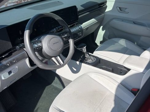 Used 2025 Hyundai Kona SEL FWD image 8