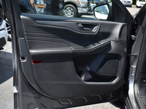 Used 2024 Ford Escape Active AWD/4WD image 12