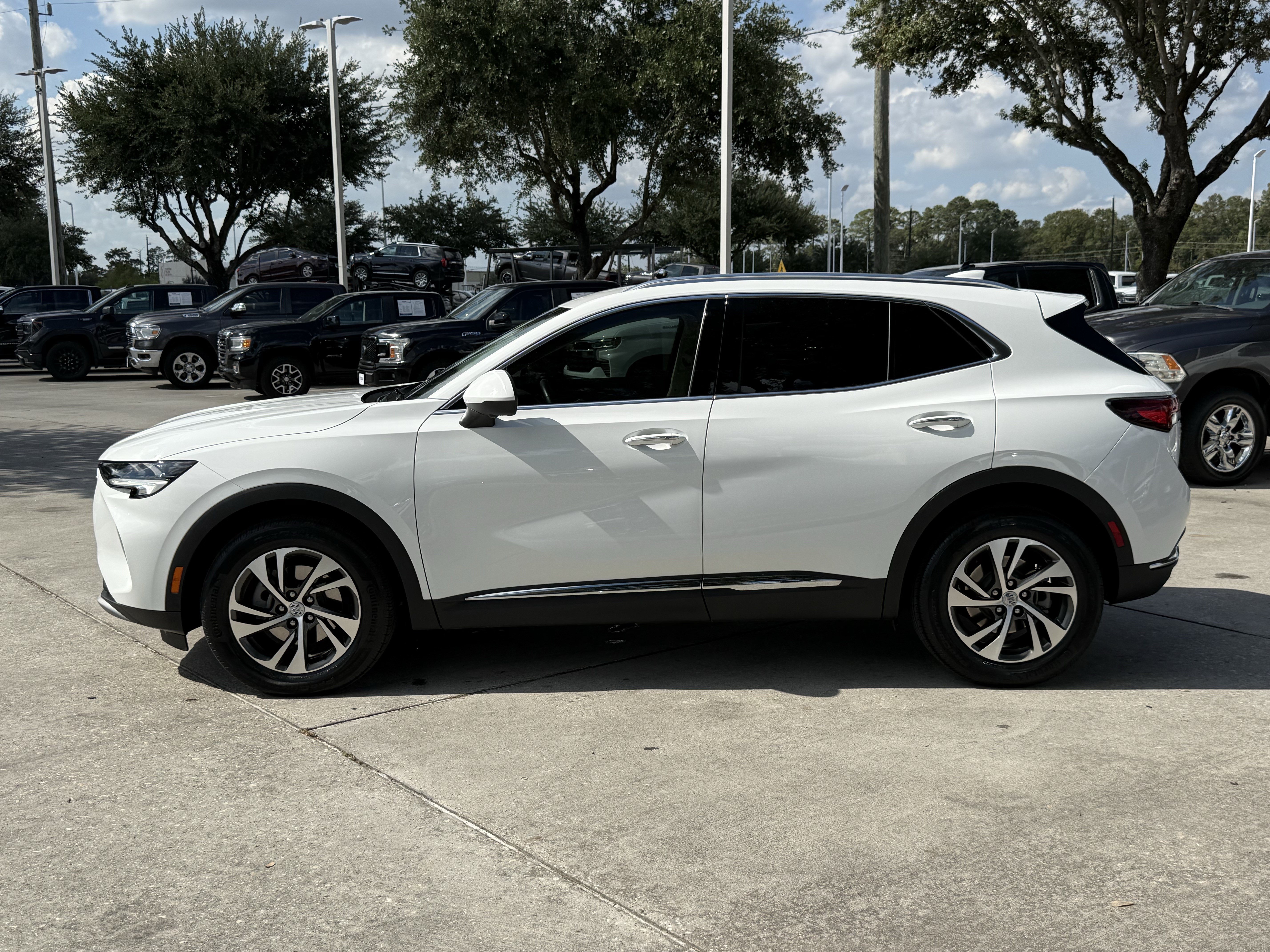 Used 2023 Buick Envision Essence w/ Technology Package I AWD/4WD image 8