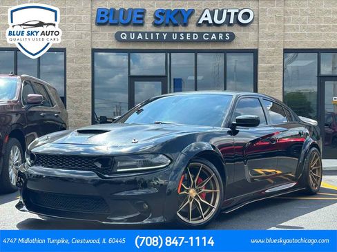 Used 2017 Dodge Charger R/T Scat Pack w/ Beats Audio Group RWD image 1
