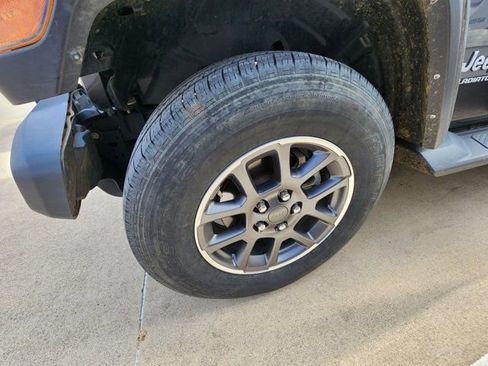 Used 2021 Jeep Gladiator Overland w/ Popular Equipment Package image 9