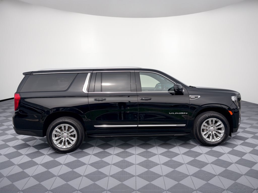 Used 2023 GMC Yukon XL SLT w/ SLT Luxury Package AWD/4WD image 8