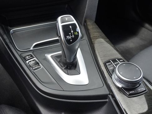 Used 2018 BMW 330i xDrive Sedan AWD/4WD image 50