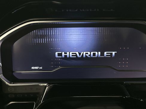 Used 2024 Chevrolet Silverado 1500 LT AWD/4WD image 30