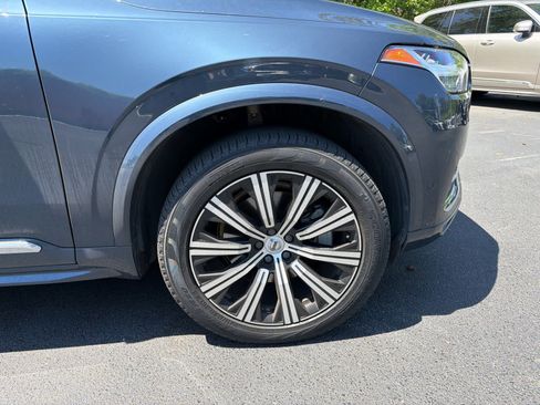 Used 2023 Volvo XC90 B6 Plus image 18