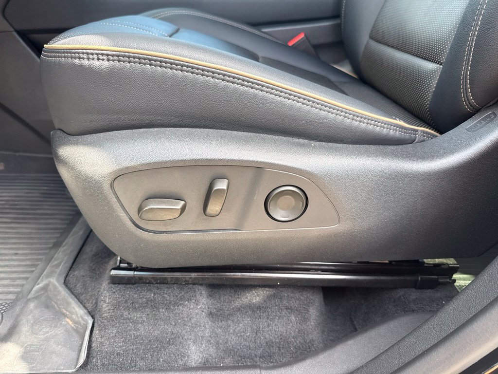 Used 2026 Chevrolet Traverse High Country w/ LPO, Floor Liner Package AWD/4WD image 17