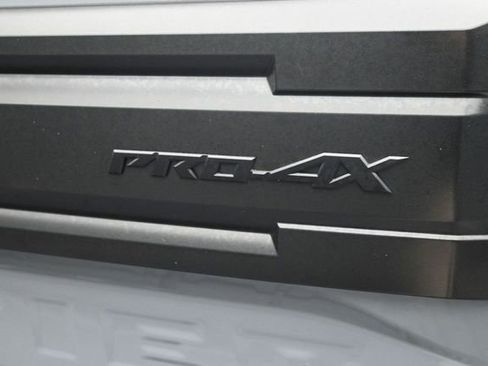 Used 2025 Nissan Frontier PRO-4X AWD/4WD image 15