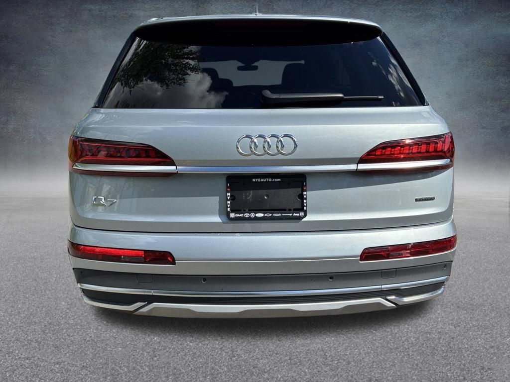 Used 2023 Audi Q7 2.0T Premium w/ Convenience Package AWD/4WD image 4