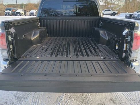 Used 2022 Toyota Tacoma Limited w/ Nightshade Package image 18