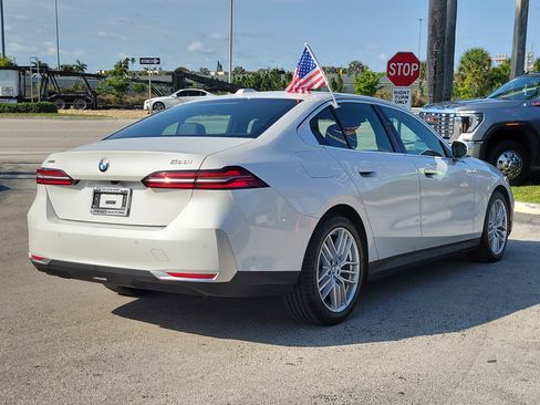 Used 2024 BMW 530i xDrive w/ Premium Package image 5