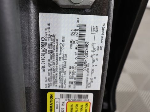 Used 2019 Ford Fusion SE FWD image 38