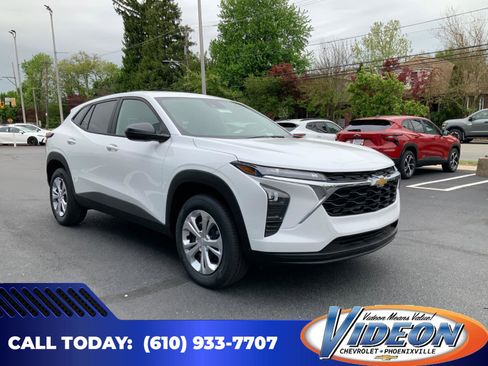 New 2026 Chevrolet Trax LS w/ Driver Confidence Package FWD image 1