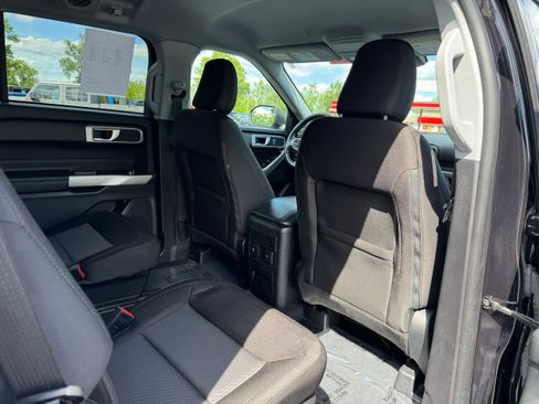 Used 2022 Ford Explorer XLT RWD image 16