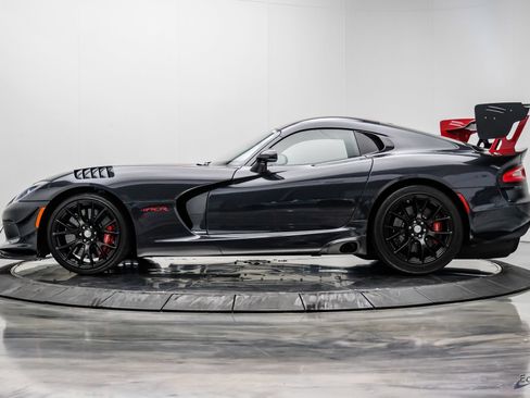 Used 2017 Dodge Viper ACR w/ Extreme Aero Package RWD image 8
