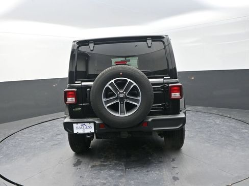 Used 2023 Jeep Wrangler Sahara w/ Cold Weather Group image 9