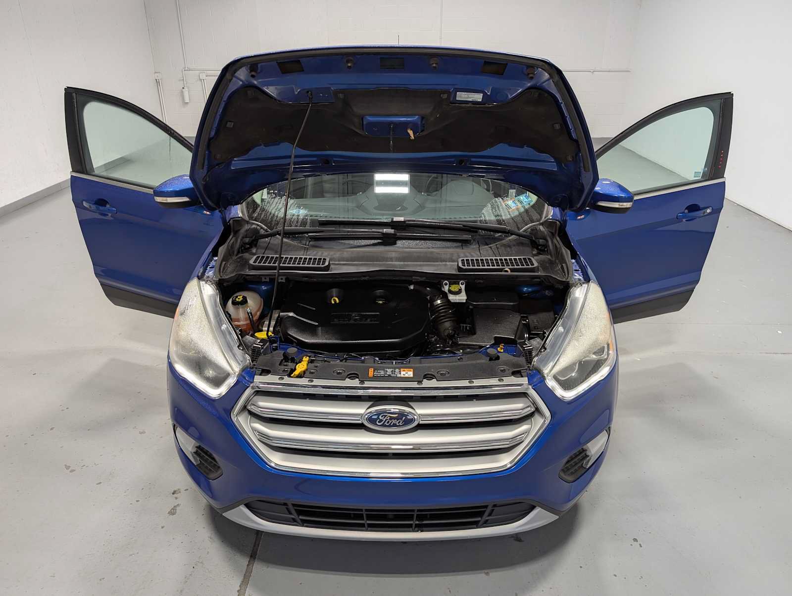 Used 2017 Ford Escape Titanium AWD/4WD image 13