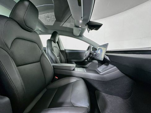 Used 2025 Tesla Model 3 Long Range AWD/4WD image 32